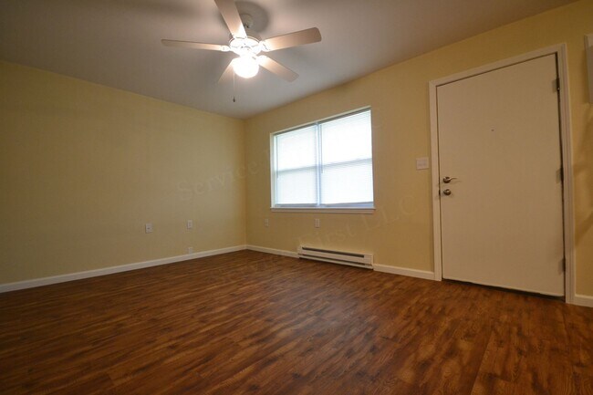 Building Photo - Longton Apartments