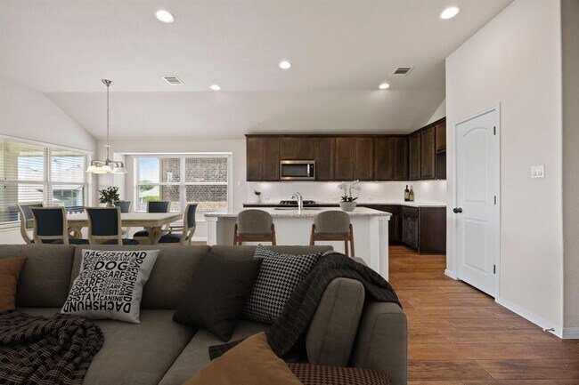 Building Photo - 131 Mount Ellen St