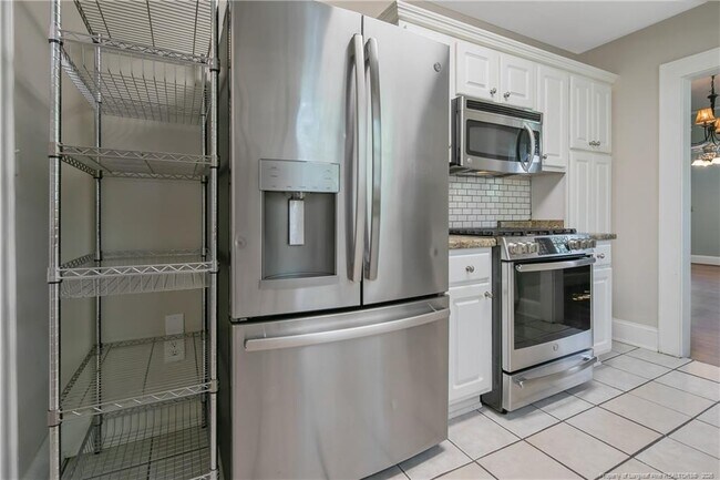 Building Photo - 209 N Churchill Dr