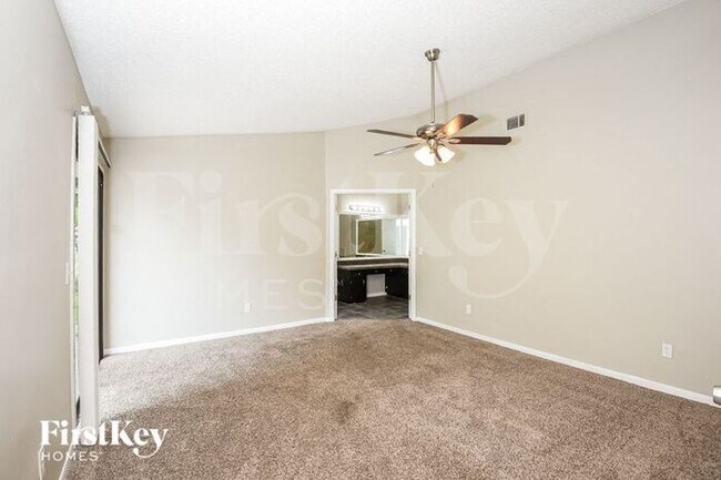 Building Photo - 232 Rheine Rd NW