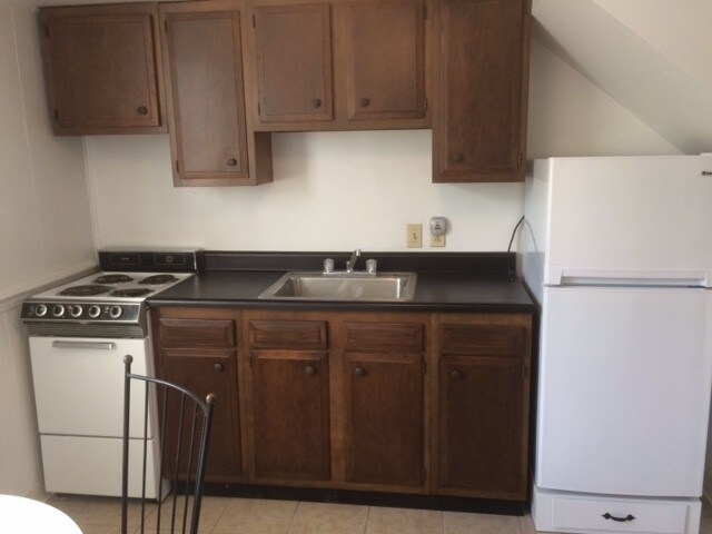 sink - 50 Juniper St