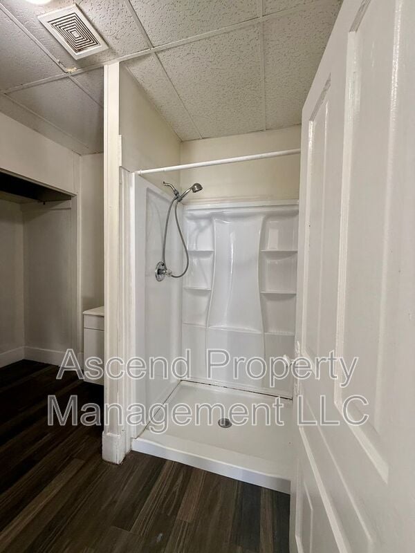 Building Photo - 2810 E 46th St