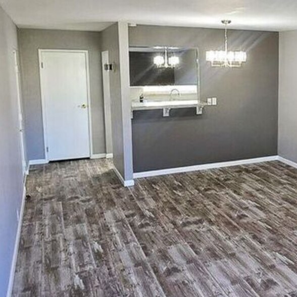 Building Photo - 4620 N 68th St