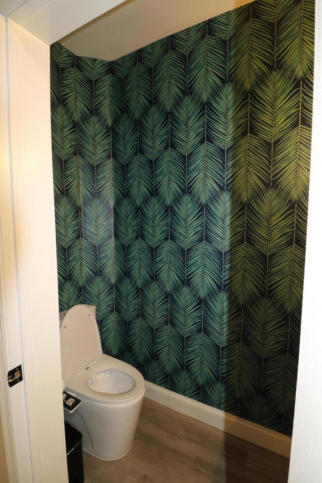 Building Photo - 6848 Brook Hollow Rd