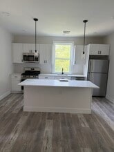 Building Photo - Yale Ave,LLC