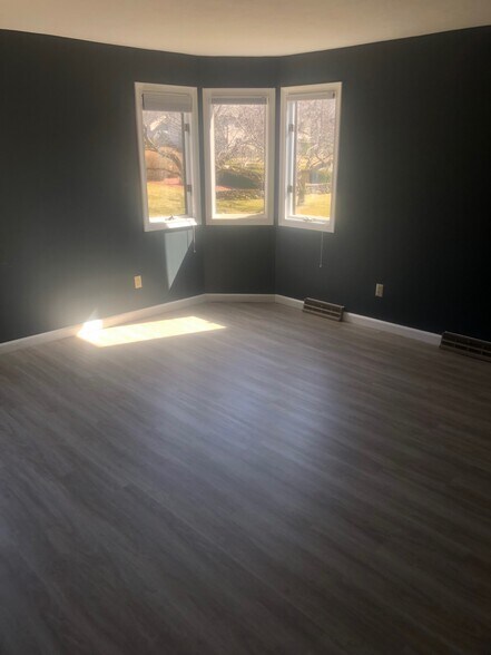 Building Photo - 163 Pine Grove Dr