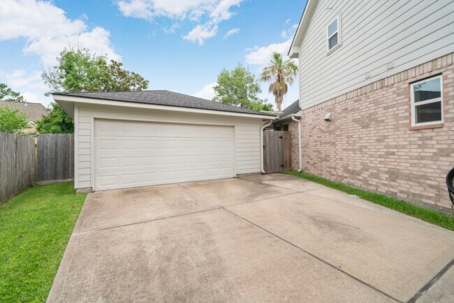 Building Photo - 22406 Kendall Shay Ct