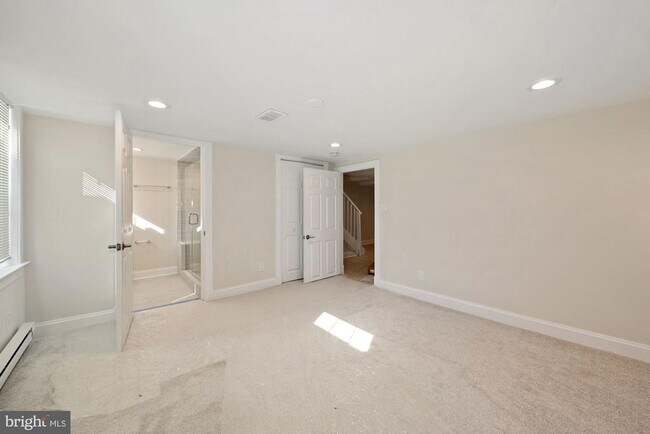 Building Photo - 4816 Leland St