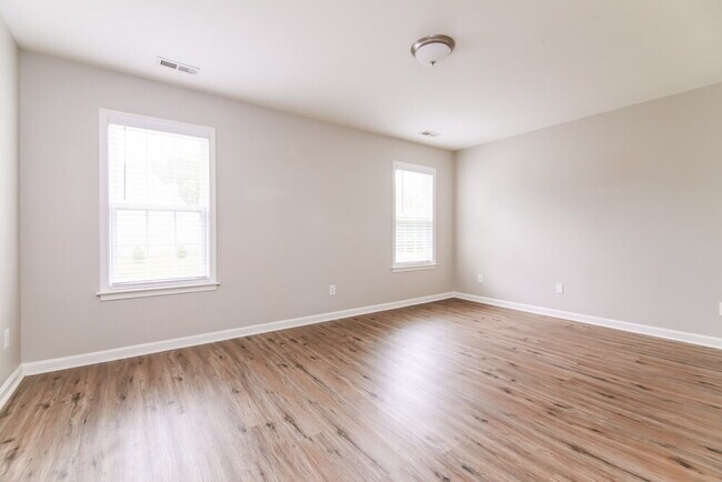 Building Photo - 9301 Doss Ct