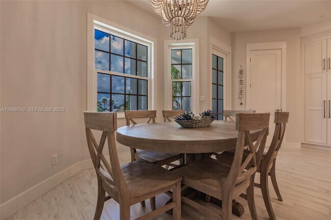 Building Photo - 117 Ocean Key Way