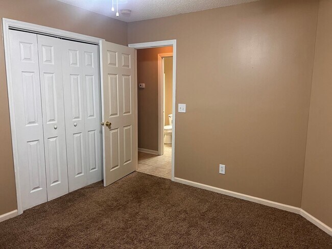 Building Photo - 3806 Maypop Cir