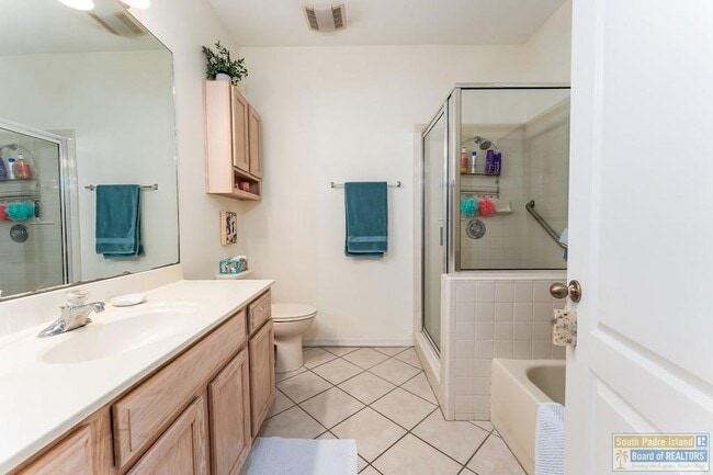 Building Photo - 29 Torrey Pines Dr