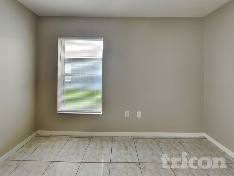 Building Photo - 2483 Brownwood Dr