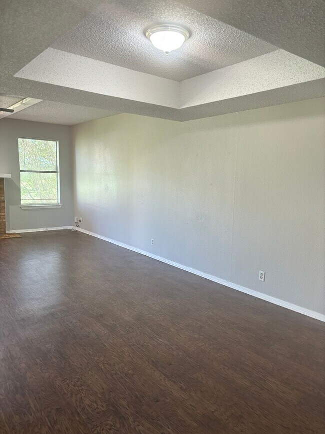 Building Photo - 3808-3814 Coates Circle
