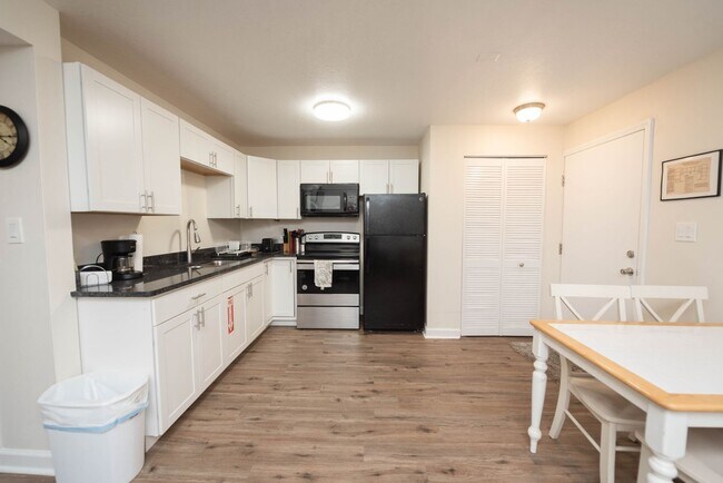 Building Photo - Escape to paradise at this vibrant Cocoa Beach condo! NOT AVAILABLE JAN-MARCH 2027