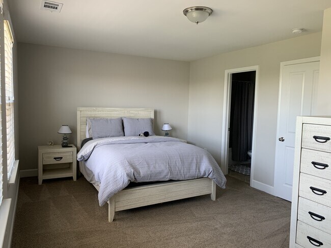 Building Photo - 5559 Prada Dr