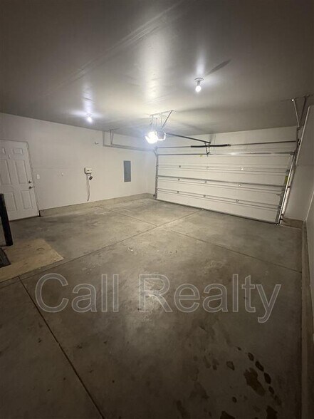 Building Photo - 1814 N Arc St