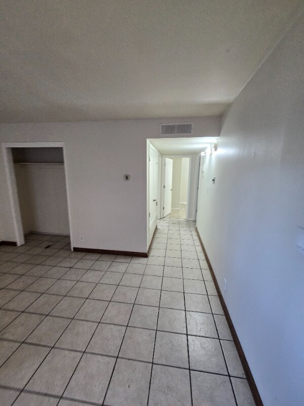 Building Photo - 142 Rhode Island St SE