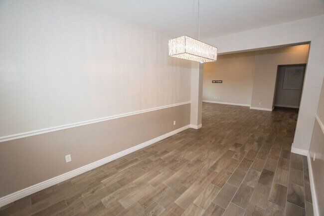 Building Photo - Executive home in The Estates at Holiday! ...