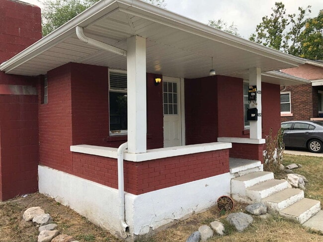 Building Photo - 450 E 300 N