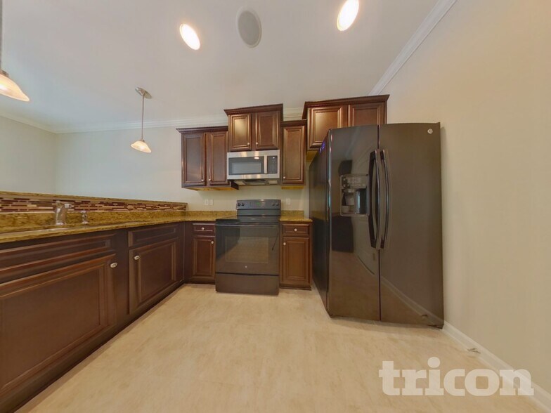 Building Photo - 661 Dawsons Park Wy