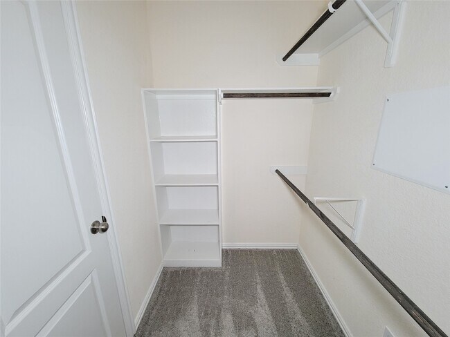 Building Photo - 10037 Swift Fox Ct
