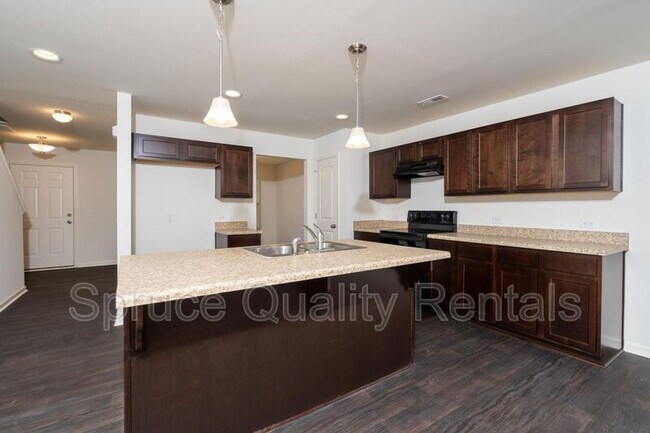 Building Photo - 544 Freeport Ct