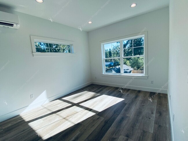 Building Photo - Modern 1 BR ADU near Downtown Bend - utili...