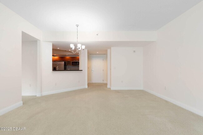 Building Photo - 231 Riverside Dr