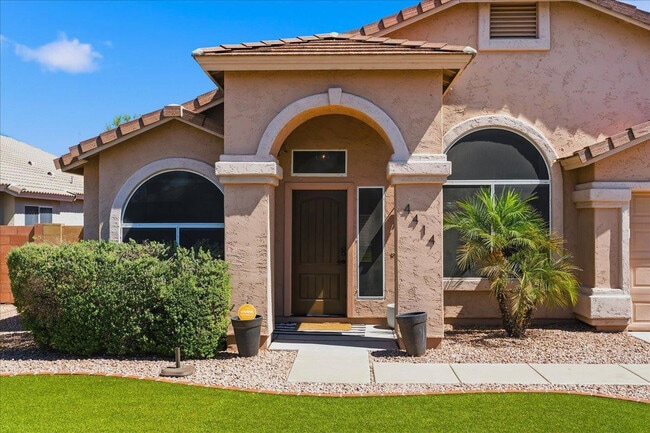 Building Photo - 4414 E Villa Rita Dr