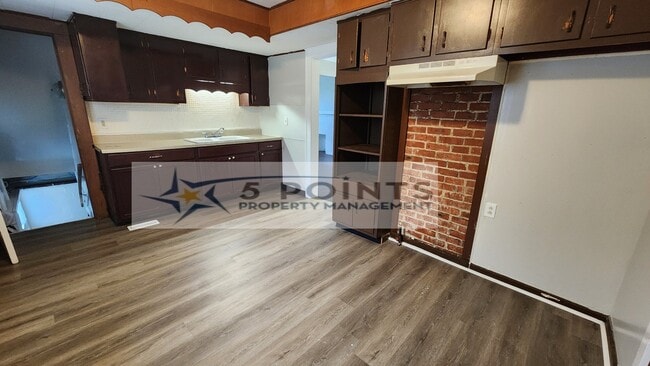 Building Photo - 20609 Hillgrove Ave