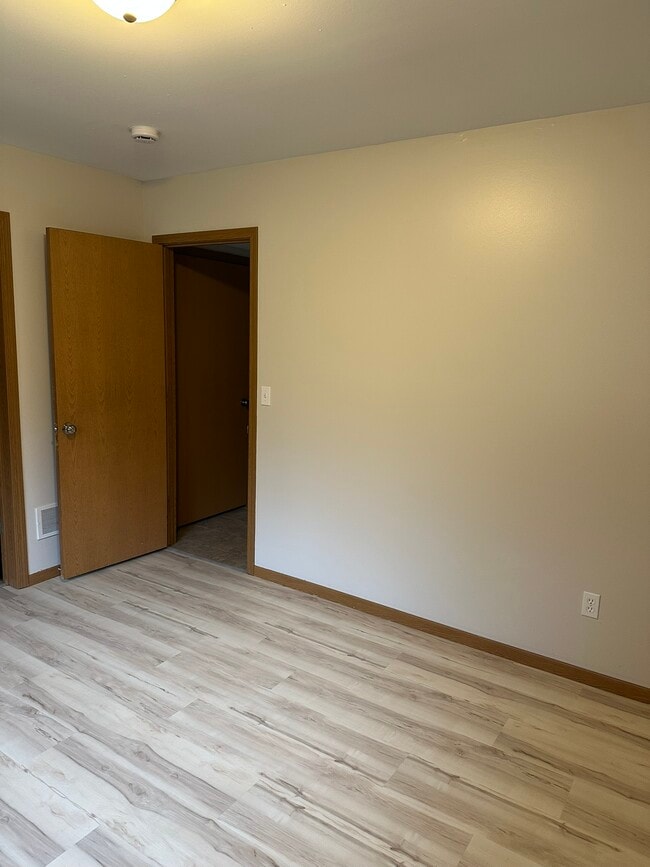 Building Photo - 805 Black Jack Rd