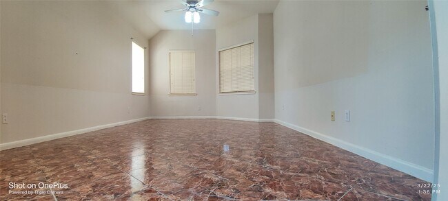 Building Photo - 3302 E Cedar Hollow Dr
