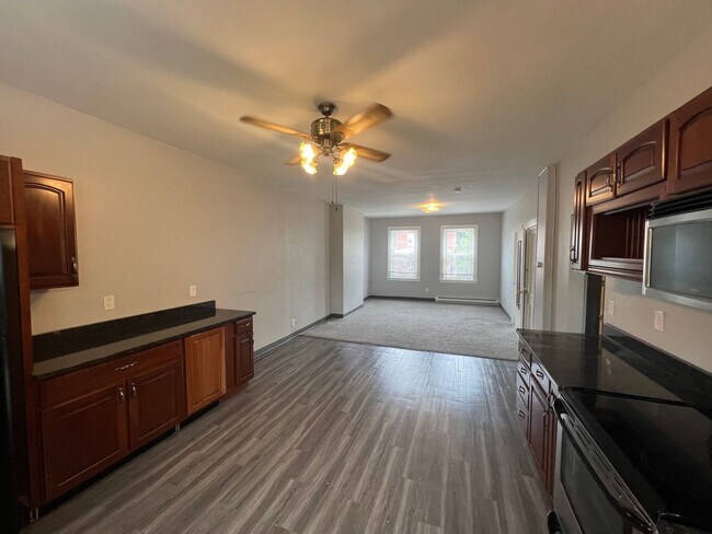 Building Photo - 130 S Bryant Ave