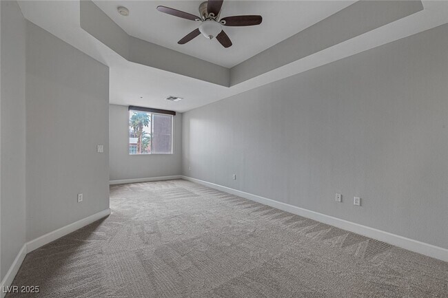 Building Photo - 51 E Agate Ave