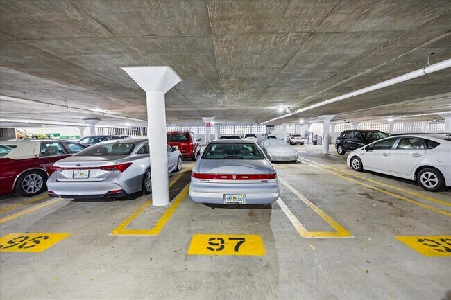 Building Photo - 5200 Brittany Dr S