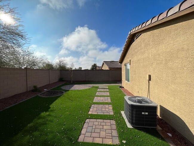 Building Photo - COMING SOON! Gorgeous 3 Bed 2 Bath in Buck...