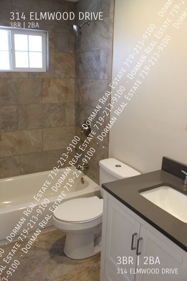 Building Photo - 314 Elmwood Dr