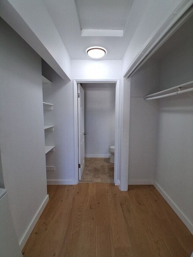Building Photo - MOVE-IN SPECIAL: HALF OFF THE 1ST MONTH'S RENT – Beautifully Updated 2 Bedroom, 1 Bathroom Condo!