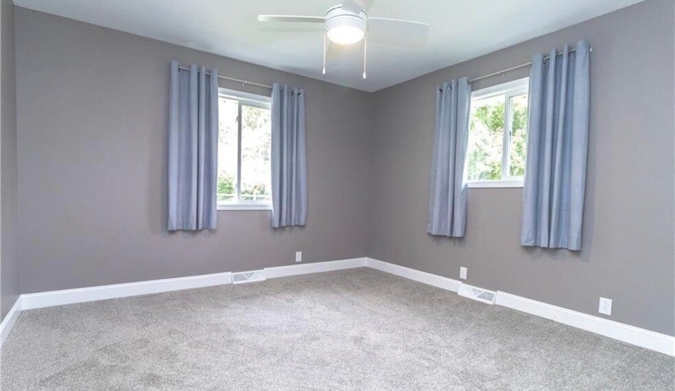 Building Photo - 915 Rimer Dr