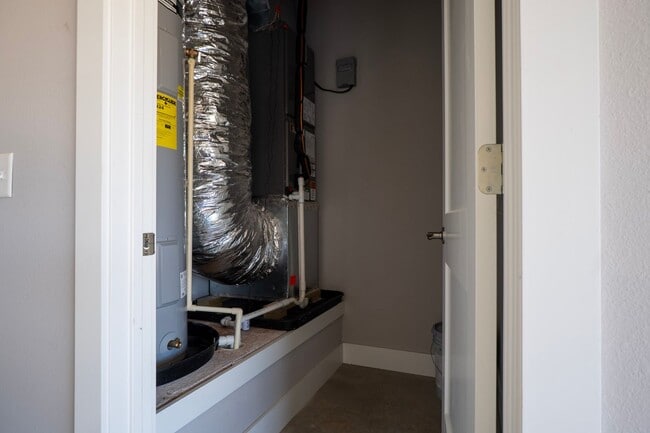 Building Photo - 3-bedroom, 2-bathroom home located in the beautiful Pea Ridge, AR