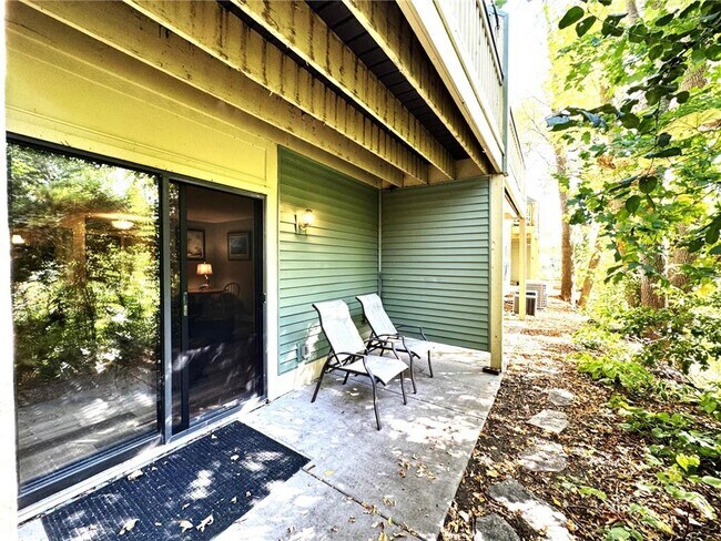 Building Photo - 15565 26th Ave N