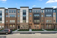 Building Photo - 10011 -A American Pharoah Ln