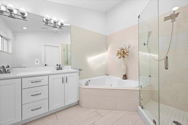 Building Photo - 5534 Ainsley Ct