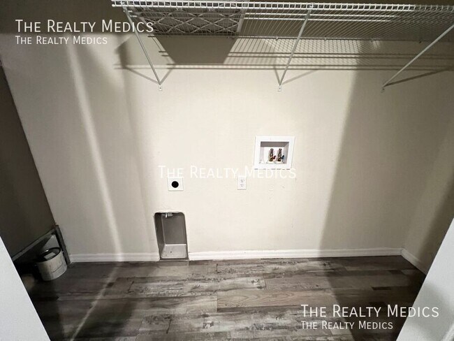 Building Photo - 106 Walnut Dr