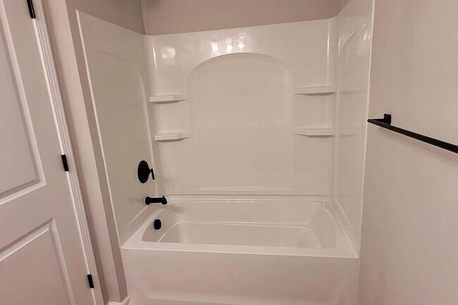 Building Photo - 1218 Ayla Ave