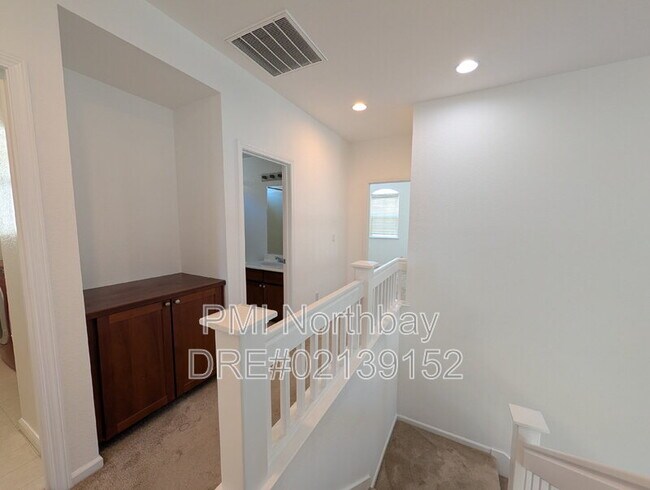 Building Photo - 564 Primitivo Ct
