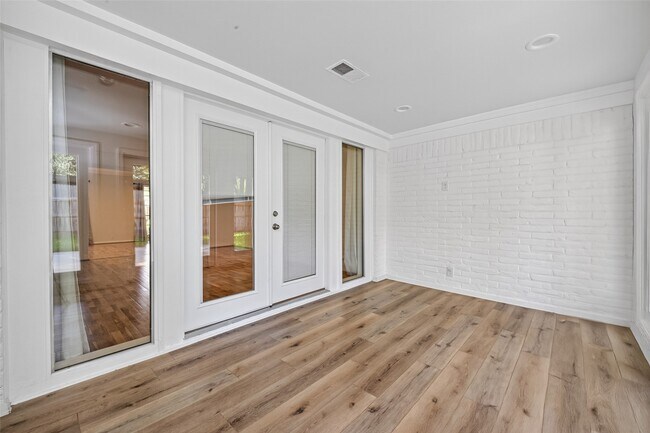 Building Photo - 5310 Indigo St