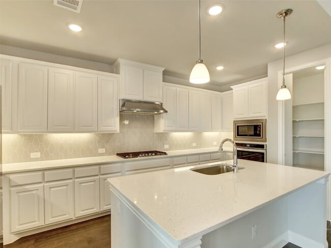 Building Photo - 3717 Brinkley Dr