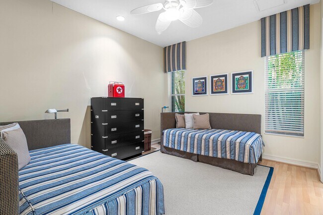 Building Photo - 128 Grand Palm Way